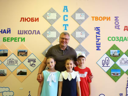 Игорь Бабушкин поприветствовал воспитанников детского лагеря в Астрахани