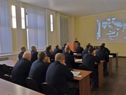 Сотрудники библиотеки провели информационный час «Вместе против террора»