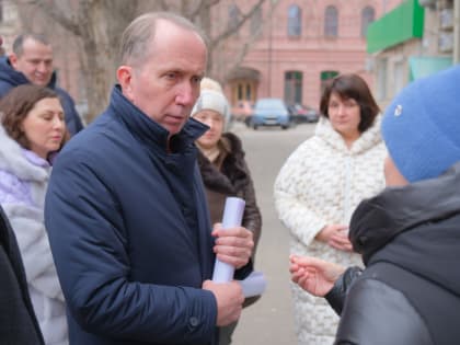 Жители Астрахани добиваются переноса мусорной площадки