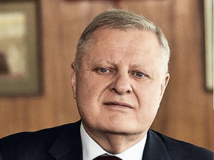 Поздравление Генерального директора Судебного департамента А.В. Гусева с 25-летием Судебного департамента