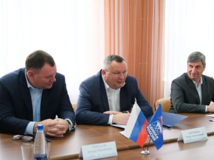 Игорь Мартынов провёл приём граждан в Камызякском районе