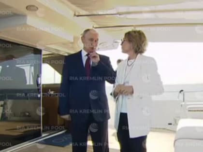 Две реакции на гимн