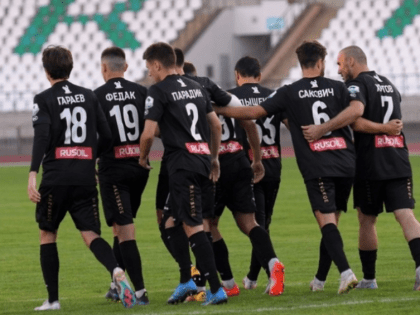 СК «Астрахань» столкнулся с фаворитом и не проиграл