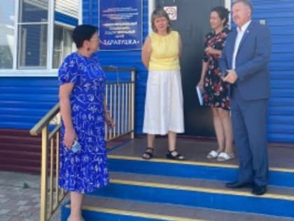 Центр для детей-инвалидов осмотрели астраханские депутаты