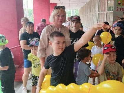 Мария Лиджиева поздравила астраханских ребятишек с Днем защиты детей