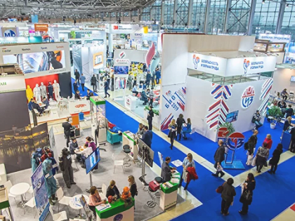 Астраханский завод резиновой обуви представил свою продукцию в Москве при господдержке