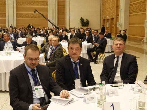 Ринат Аюпов прокомментировал первый день работы бизнес-форума в Ашхабаде