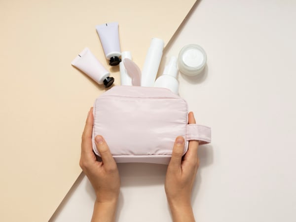 Подарочные косметички оптом: разновидности, как выбрать и где лучше покупать