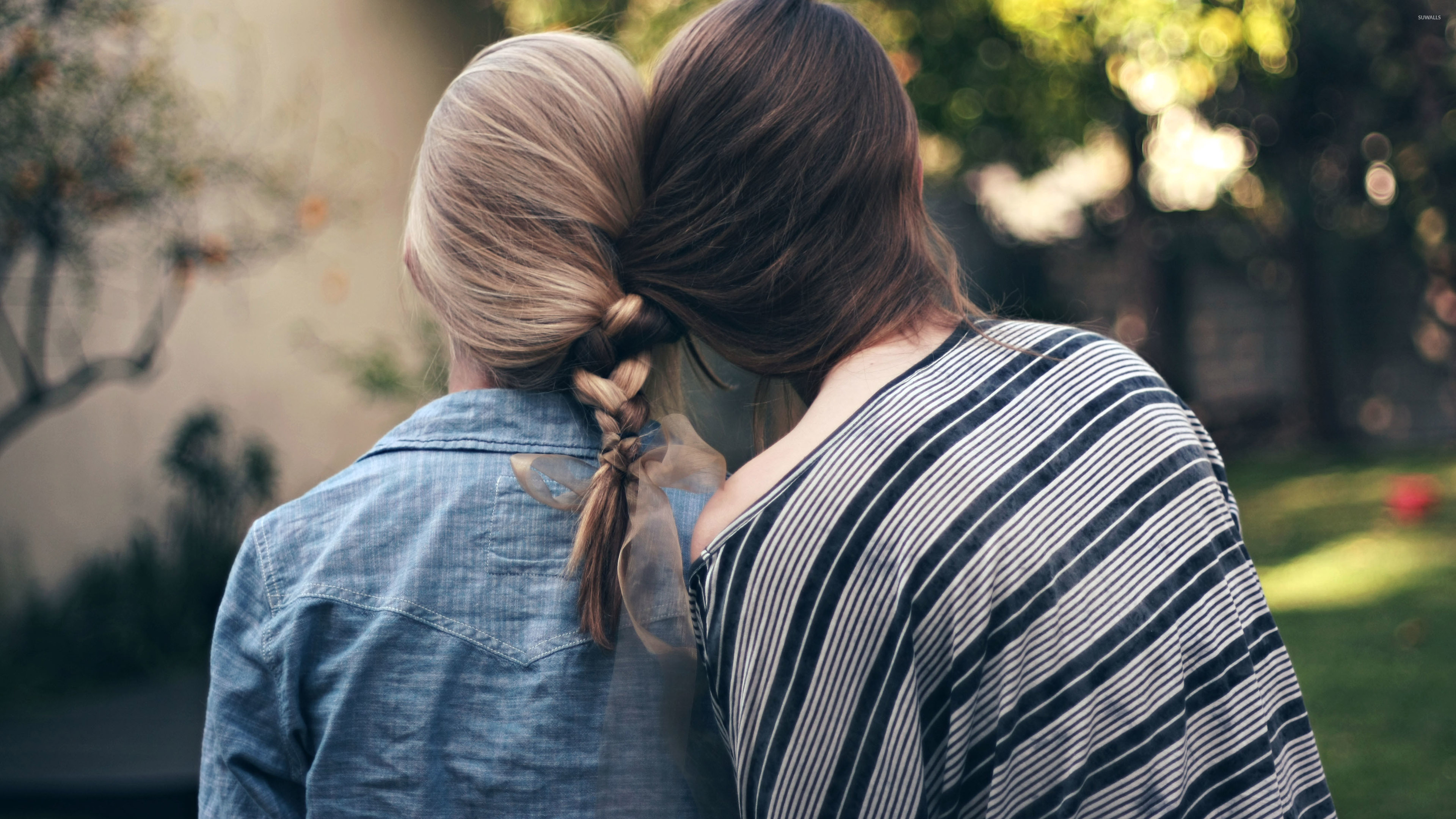 Отношения с женатым. Он девчонка с другими. Отношения любовный треугольник. Парень ушел к другой. Он девчонка с другими.