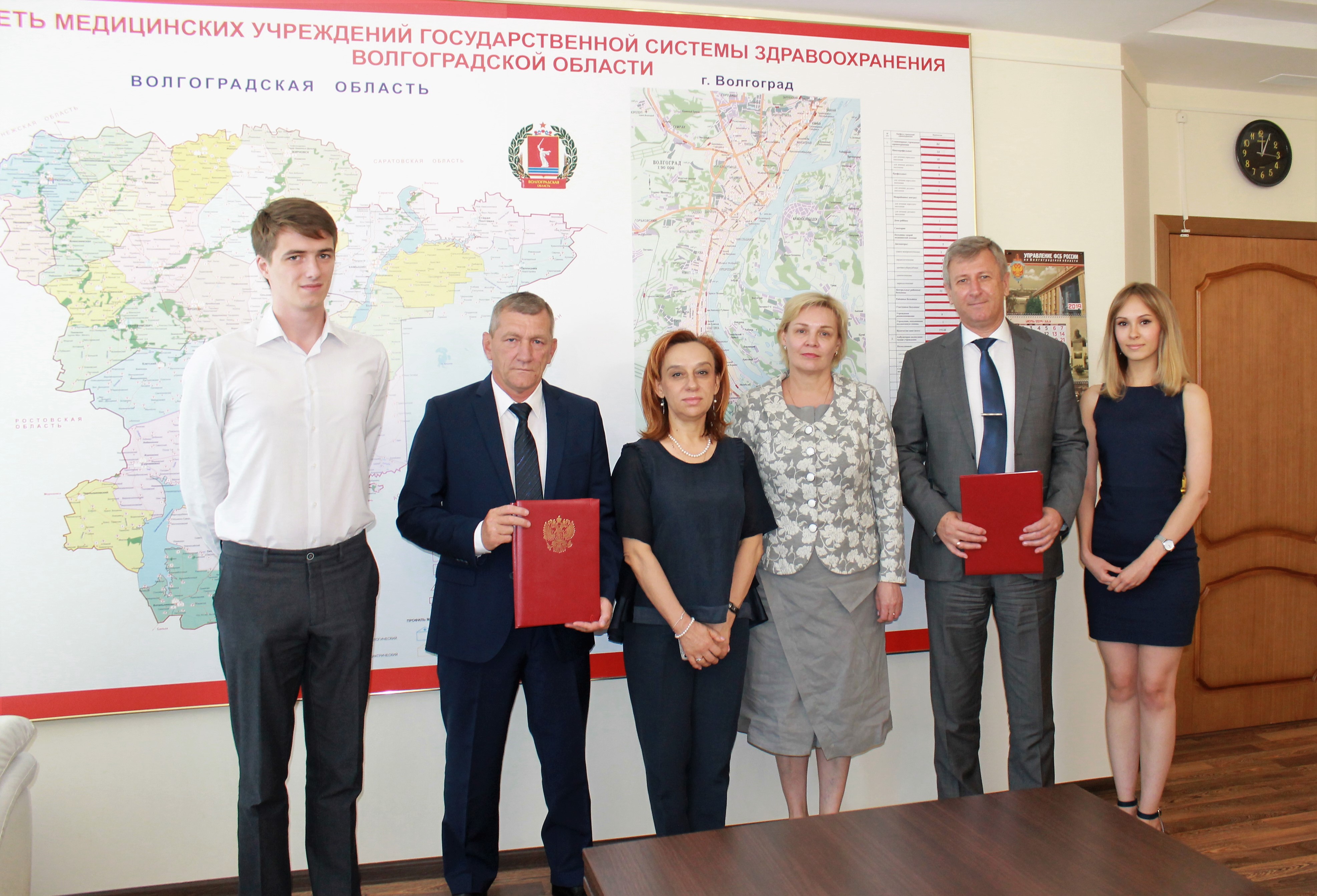 себелев и шкарин. министр здравоохранения в волгограде. себелев волгоград. комитет здравоохранения волгоградской области логотип. администрация волгограда сотрудники.