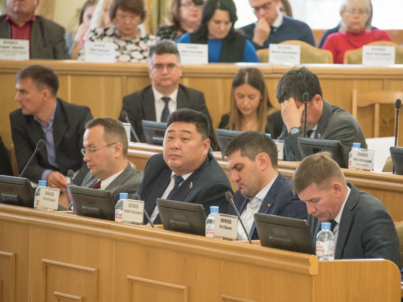 Вакансия помощника руководителя в ит-компанию. Работа помощник астрахань. Работа помощник астрахань. Илья александрович метельков старший помощник капитана. Пример нескучной фотосессии руководителя.