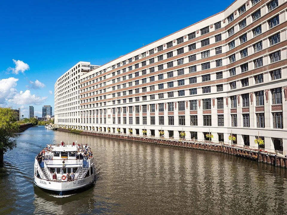 600 W Chicago Ave Location Map