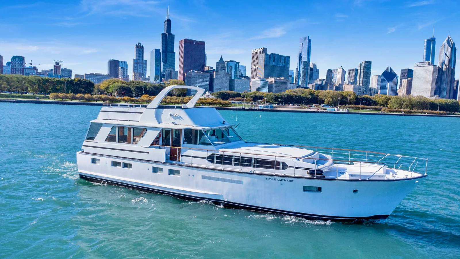 rent a 72ft Classic Chris Craft Yacht for a luxury boat rental in chicago