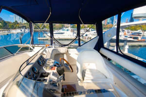 Sea Ray Flybridge - view 3