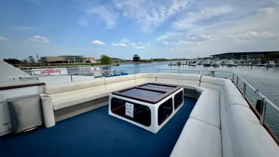 Classic Chris Craft - view 2