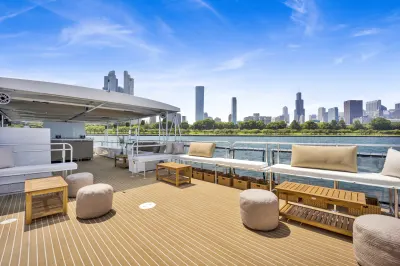  Power Catamaran - view 5