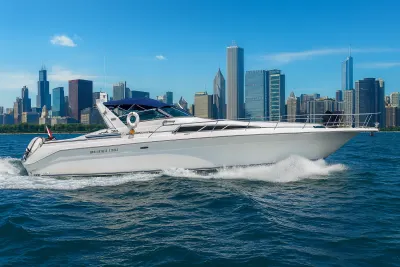 rent a 50ft Sea Ray Sundancer Yacht for a luxury boat rental in chicago