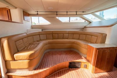 Sea Ray Flybridge - view 5