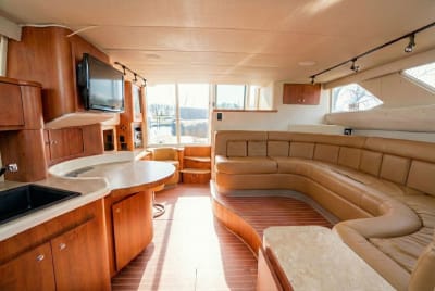 Sea Ray Flybridge - view 6