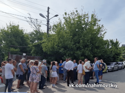 07.07.23 заместитель председателя Совета ВМО Нахимовского МО Михальчук С.А., заместитель Главы МА ВМО Нахимовского МО Колесникова В.Ж., начальник отдела жилищного контроля и благоу