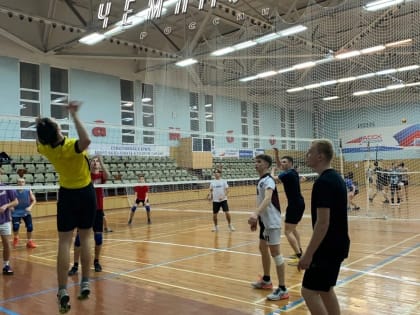 Сборная СевГУ по волейболу планирует защищать честь вуза на всероссийском суперфинале ССК