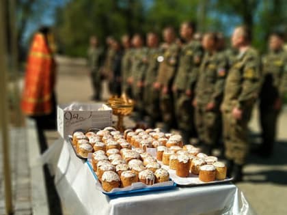 Для наших воинов храмы Севастопольского благочиния собрали 10 тысяч пасхальных куличей