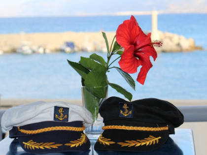 Севастопольская кают-компания. Курсом в завтрашний день