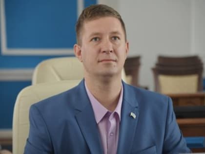 Михаил Сухенко принял участие в торжественной линейке, посвященной Году защитников Отечества, в школе № 23