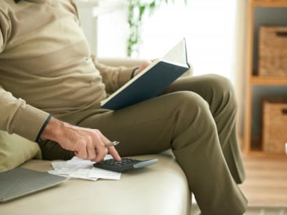 Касается работающих пенсионеров: на какие выплаты есть право — полный список