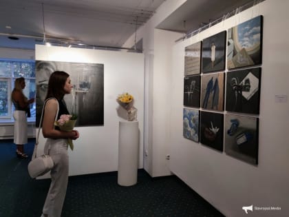 Не точка, а многоточие: открылась выставка Александры Тарасовой