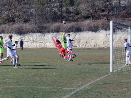 ФК «Севастополь» в контрольном матче громит земляков из «Черноморца»