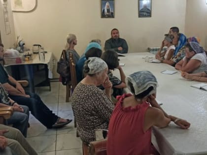 Воскресная школа для взрослых открылась в храме Архистратига Божия Михаила