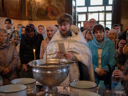 Престольный праздник отметила община Покровского собора