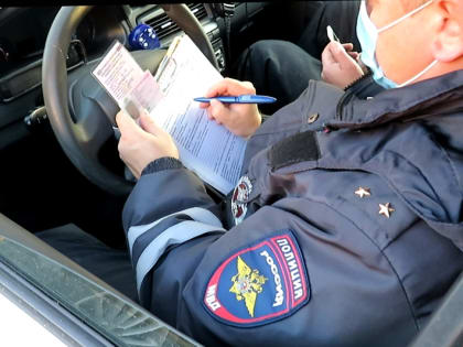 В Севастополе задержали нетрезвого водителя, управлявшего большегрузом без прав