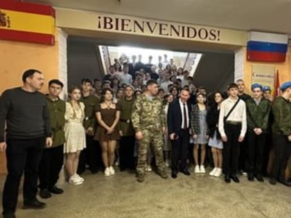 Роман Кулаков пообщался с учащимися школы № 45