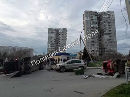 В Севастополе произошло ДТП с двумя «перевертышами»