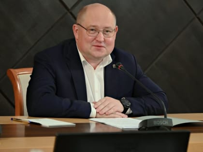 Михаил Развожаев поручил решить вопрос со справками для допуска школьников к физкультуре