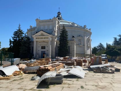 В Севастополе молодые политики заиграли в футбол