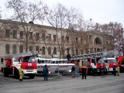 Показали технику и целую армию специалистов