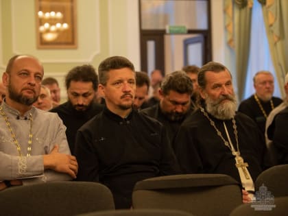 Встреча представителя научно-миссионерской экспедиции Синодального миссионерского отдела РПЦ с духовенством Севастопольского благочиния