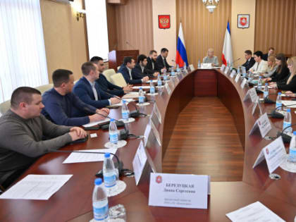 За столом переговоров оказались крупнейшие застройщики Крыма и представители Сбербанка