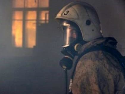 В Крыму на пожаре в частном доме спасли человека