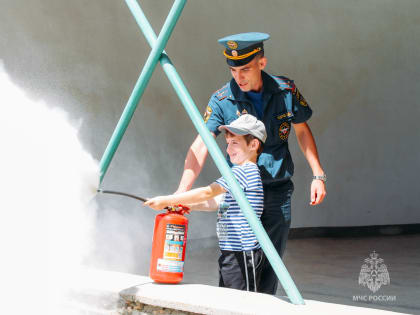 Уроки в детских лагерях Севастополя проводят сотрудники МЧС в рамках Всероссийской акции «Мои безопасные каникулы»