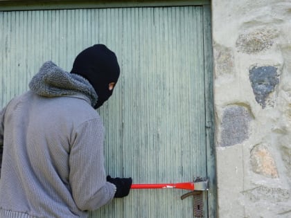 Вор забыл собственный паспорт в обворованной севастопольской квартире