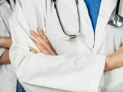 В Крыму призвали уравнять в правах всех российских медиков