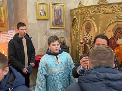 Храм во имя святого великомученика Георгия Победоносца на Сапун-горе гостеприимно принял еженедельный крестный ход