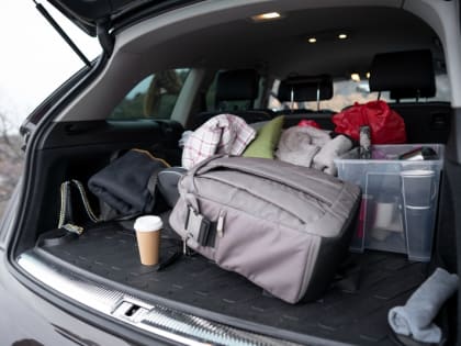 Водителям назвали предметы, которые летом в машине перевозить нельзя