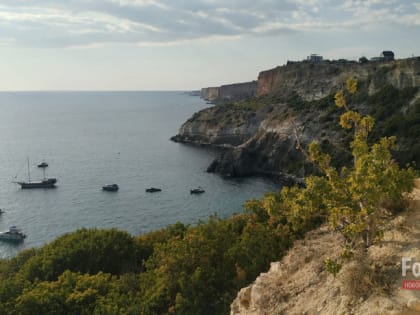 Мужчина сорвался со смотровой площадки в Севастополе