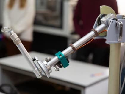 В Крыму студент выиграл полмиллиона за разработку медицинского робота