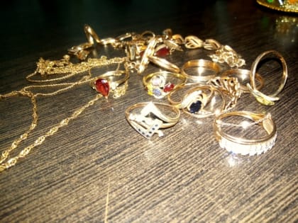 Украл украшения на 1 млн рублей житель Приамурья у крымчанки